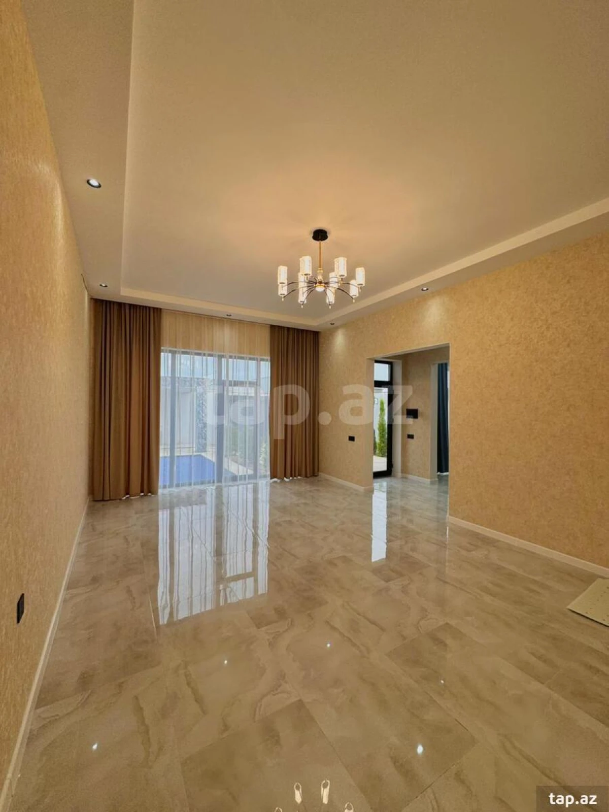 Satılır 4 otaqlı həyət evi