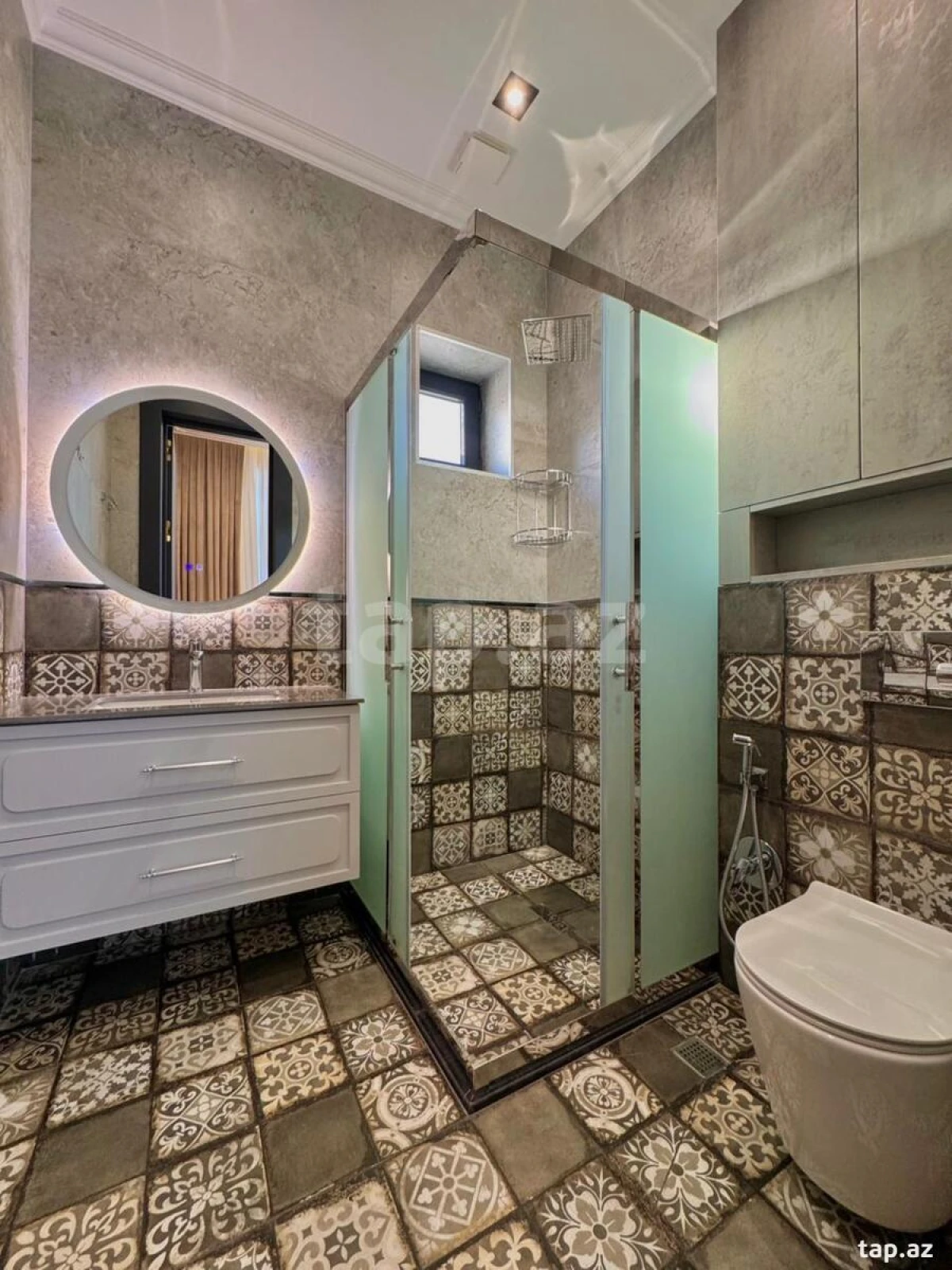 Satılır 5 otaqlı həyət evi