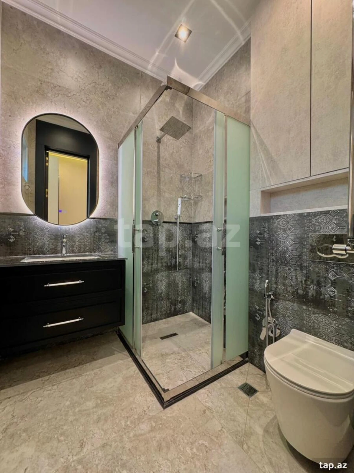 Satılır 5 otaqlı həyət evi