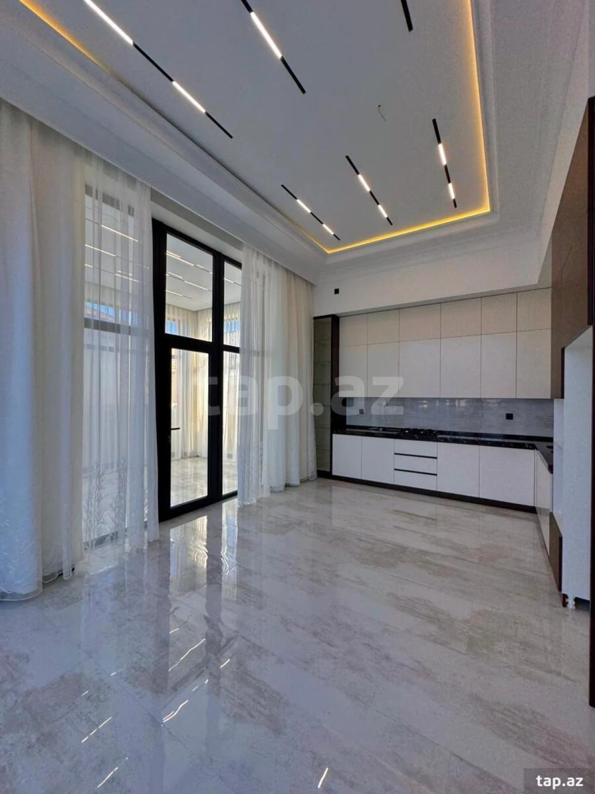 Satılır 5 otaqlı həyət evi