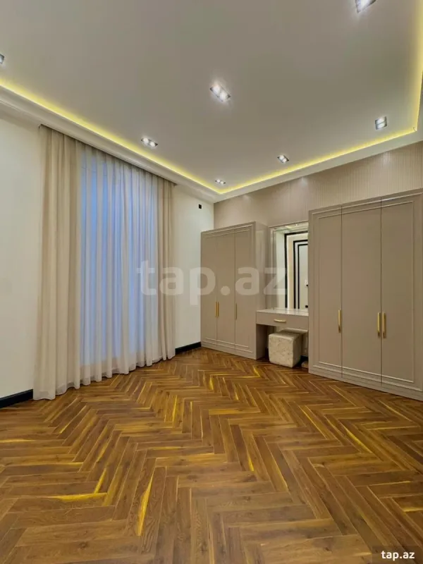 Satılır 5 otaqlı həyət evi