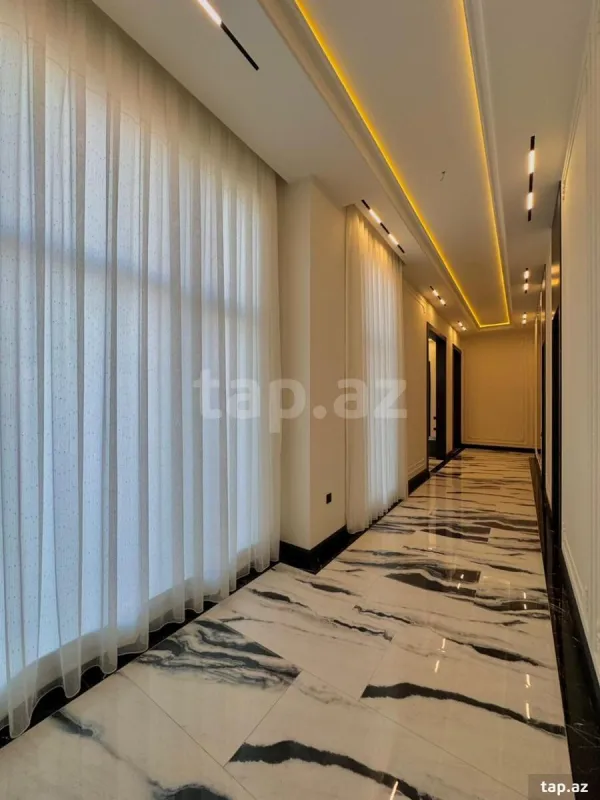 Satılır 5 otaqlı həyət evi