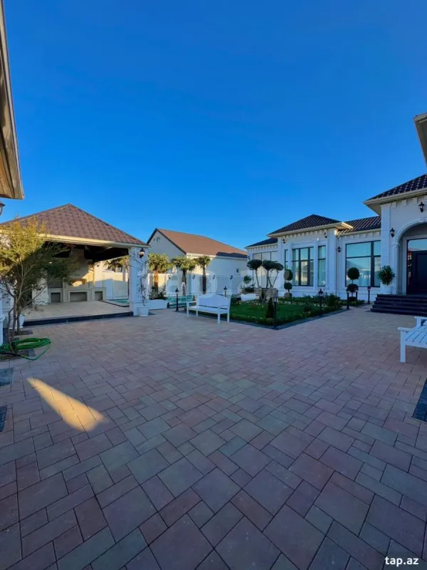 Satılır 5 otaqlı həyət evi