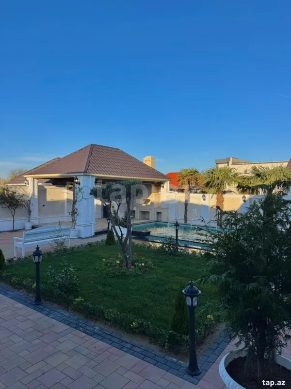 Satılır 5 otaqlı həyət evi