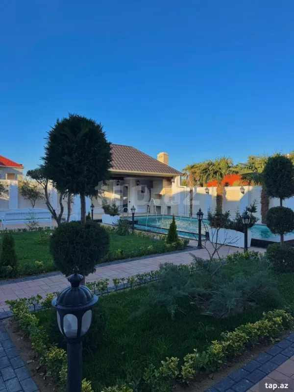 Satılır 5 otaqlı həyət evi