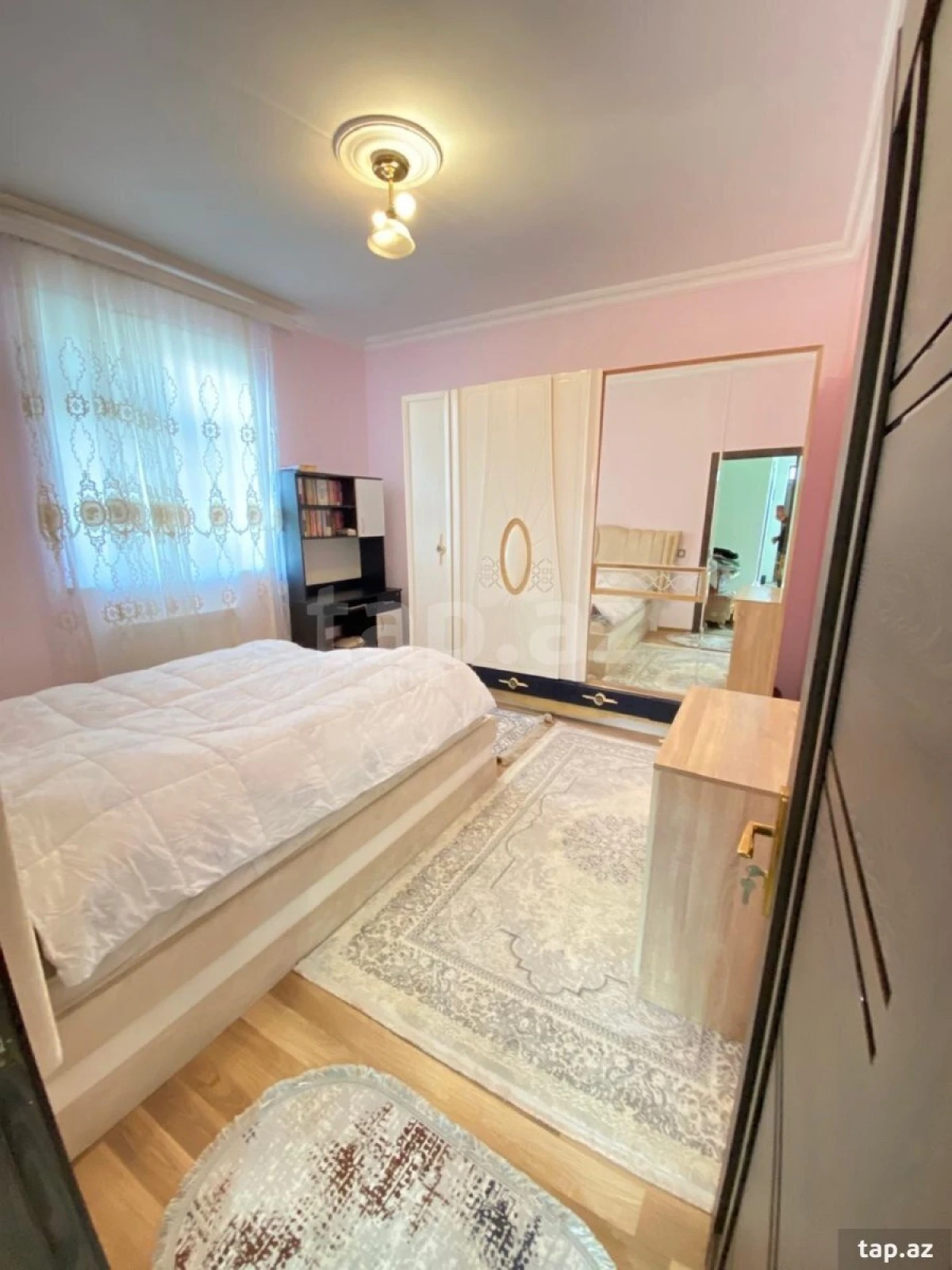 Satılır 4 otaqlı həyət evi