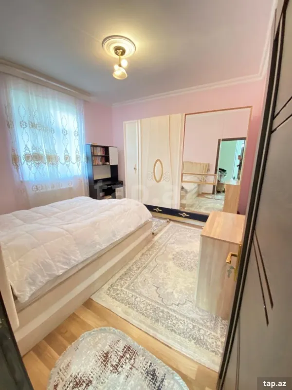 Satılır 4 otaqlı həyət evi