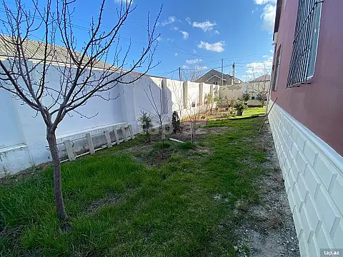 Satılır 4 otaqlı həyət evi