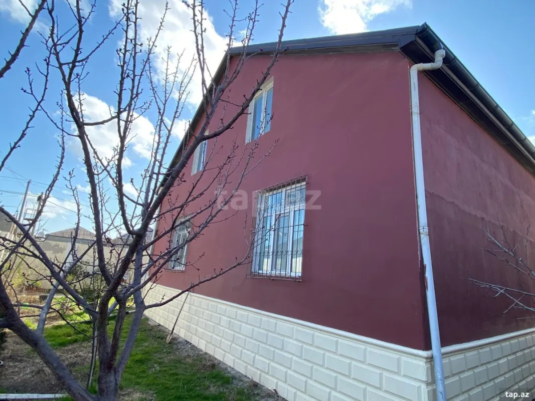 Satılır 4 otaqlı həyət evi