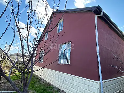 Satılır 4 otaqlı həyət evi