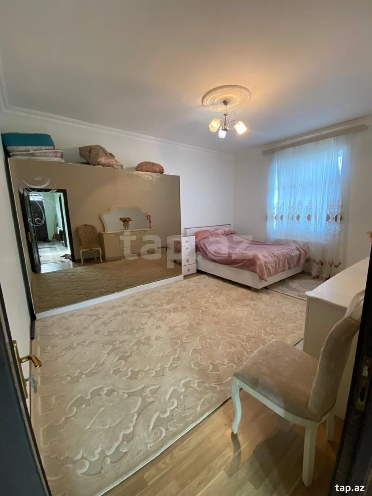 Satılır 4 otaqlı həyət evi