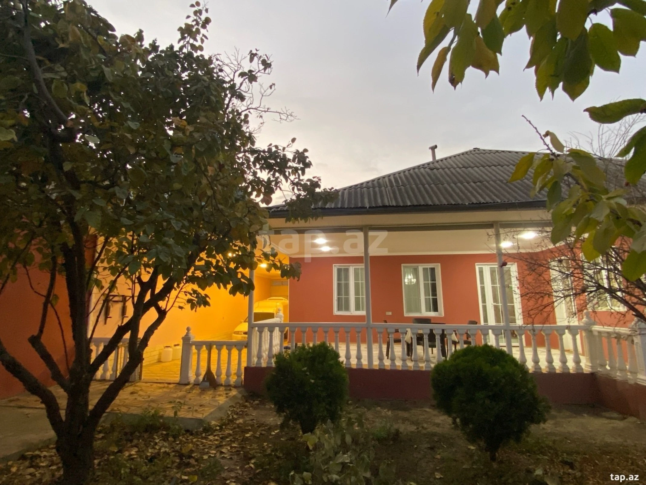 Satılır 3 otaqlı həyət evi