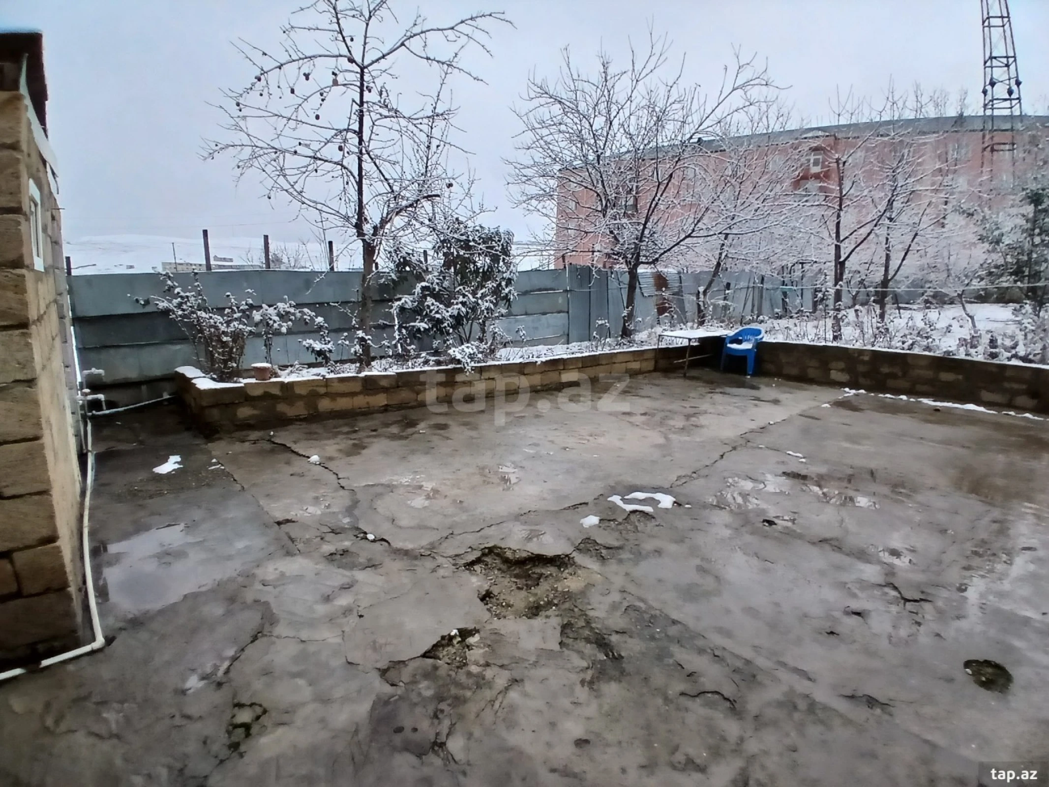 Kirayə verilir 6 otaqlı həyət evi