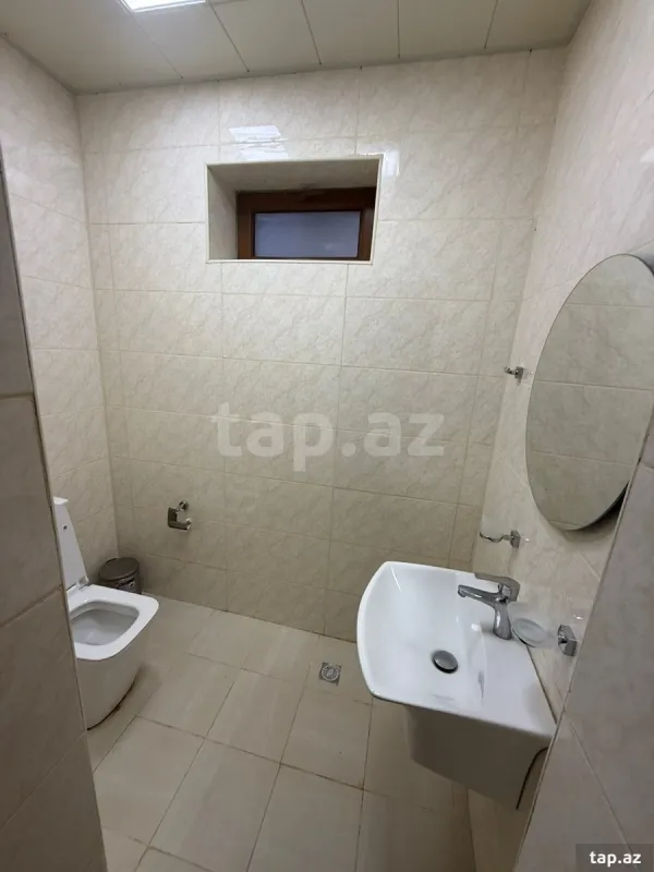 Satılır 6 otaqlı həyət evi