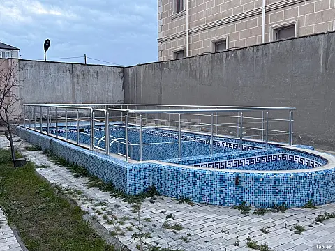 Satılır 6 otaqlı həyət evi