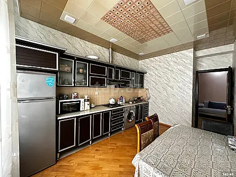 Satılır 3 otaqlı yeni tikili 125 m²