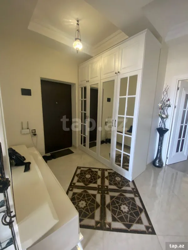 Satılır 2 otaqlı yeni tikili 74 m²