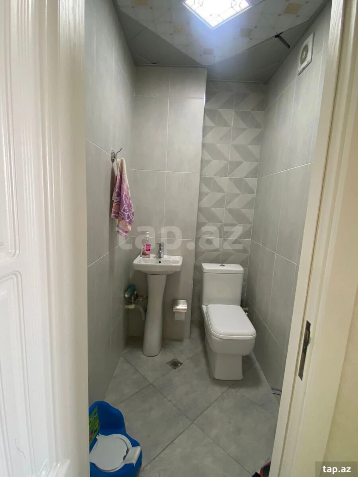 Satılır 2 otaqlı yeni tikili 74 m²