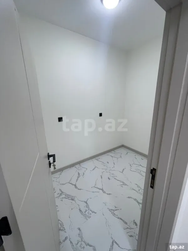 Satılır 5 otaqlı həyət evi