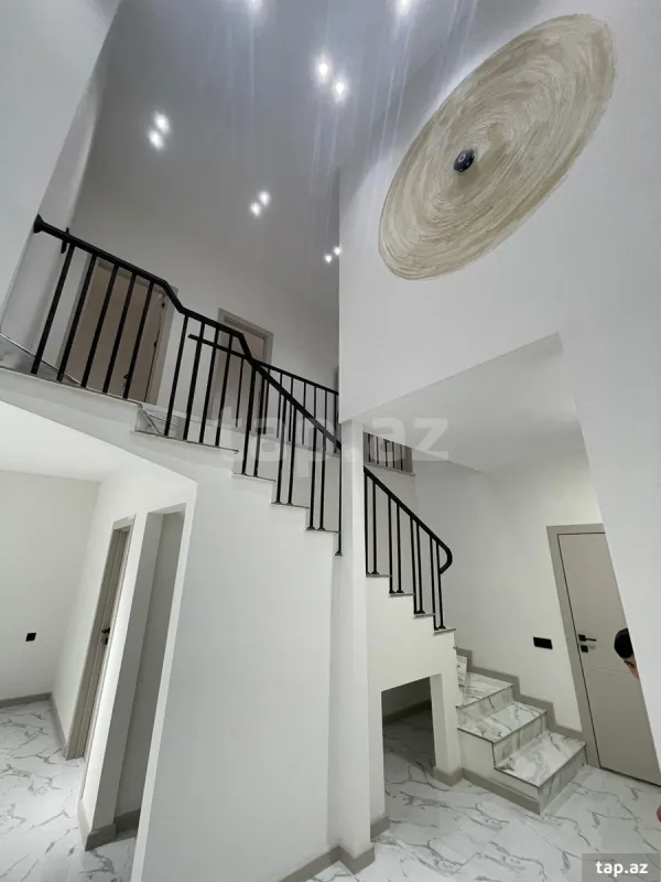 Satılır 5 otaqlı həyət evi