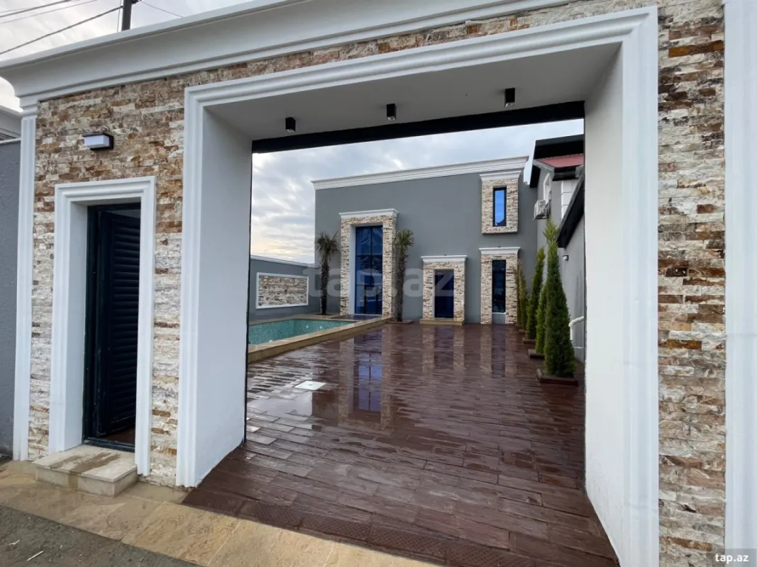 Satılır 5 otaqlı həyət evi