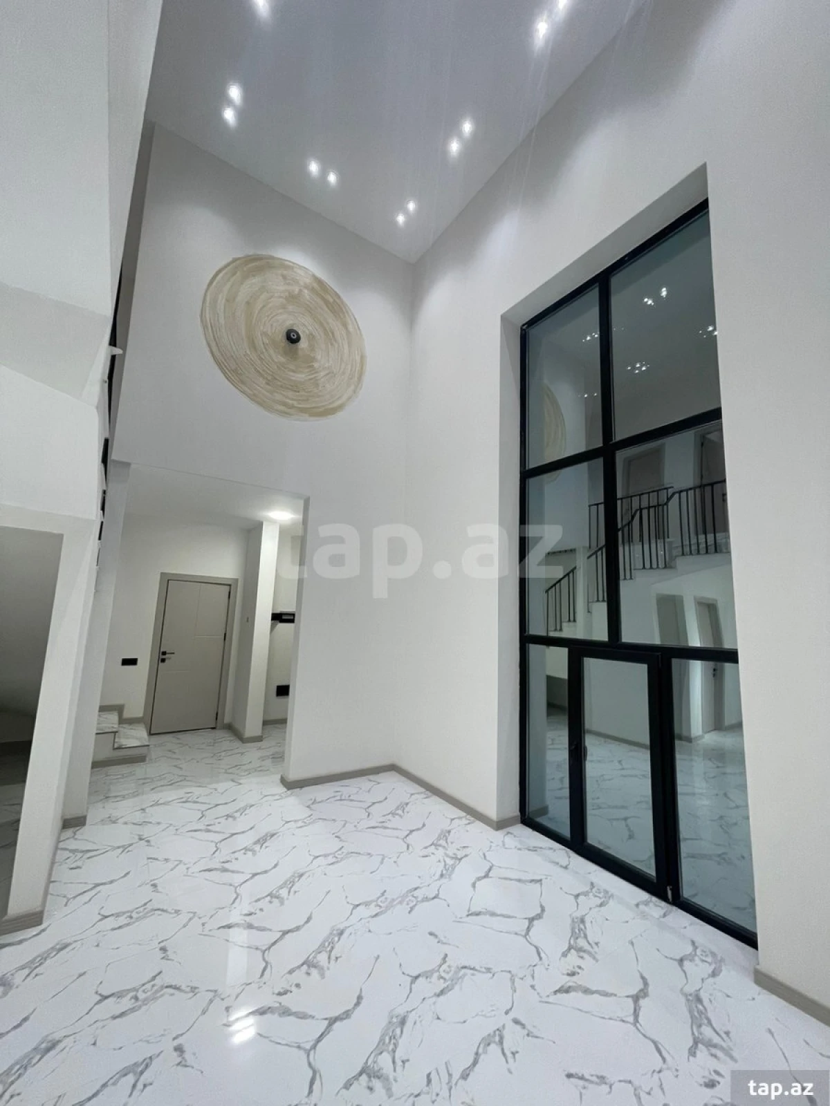 Satılır 5 otaqlı həyət evi