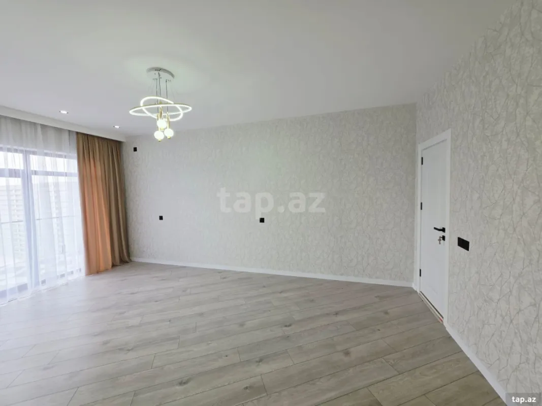 Satılır 5 otaqlı həyət evi 200 m²