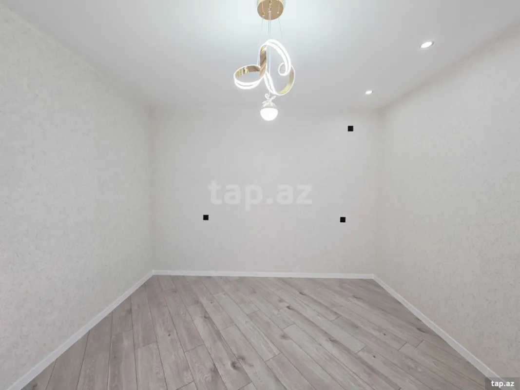 Satılır 5 otaqlı həyət evi 200 m²