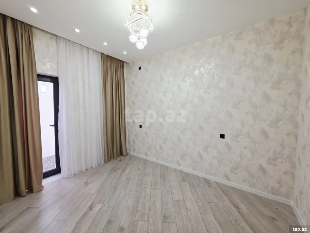 Satılır 5 otaqlı həyət evi 200 m²