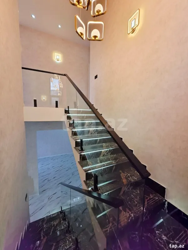 Satılır 5 otaqlı həyət evi 200 m²