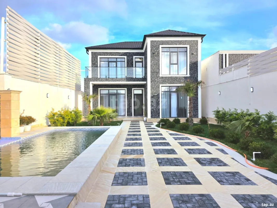 Satılır 5 otaqlı həyət evi 200 m²