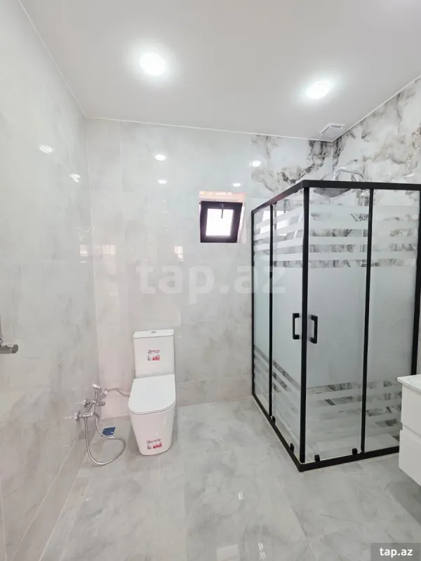 Satılır 5 otaqlı həyət evi 200 m²