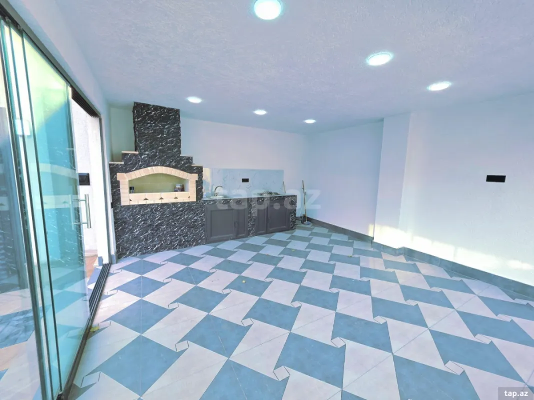 Satılır 5 otaqlı həyət evi 200 m²