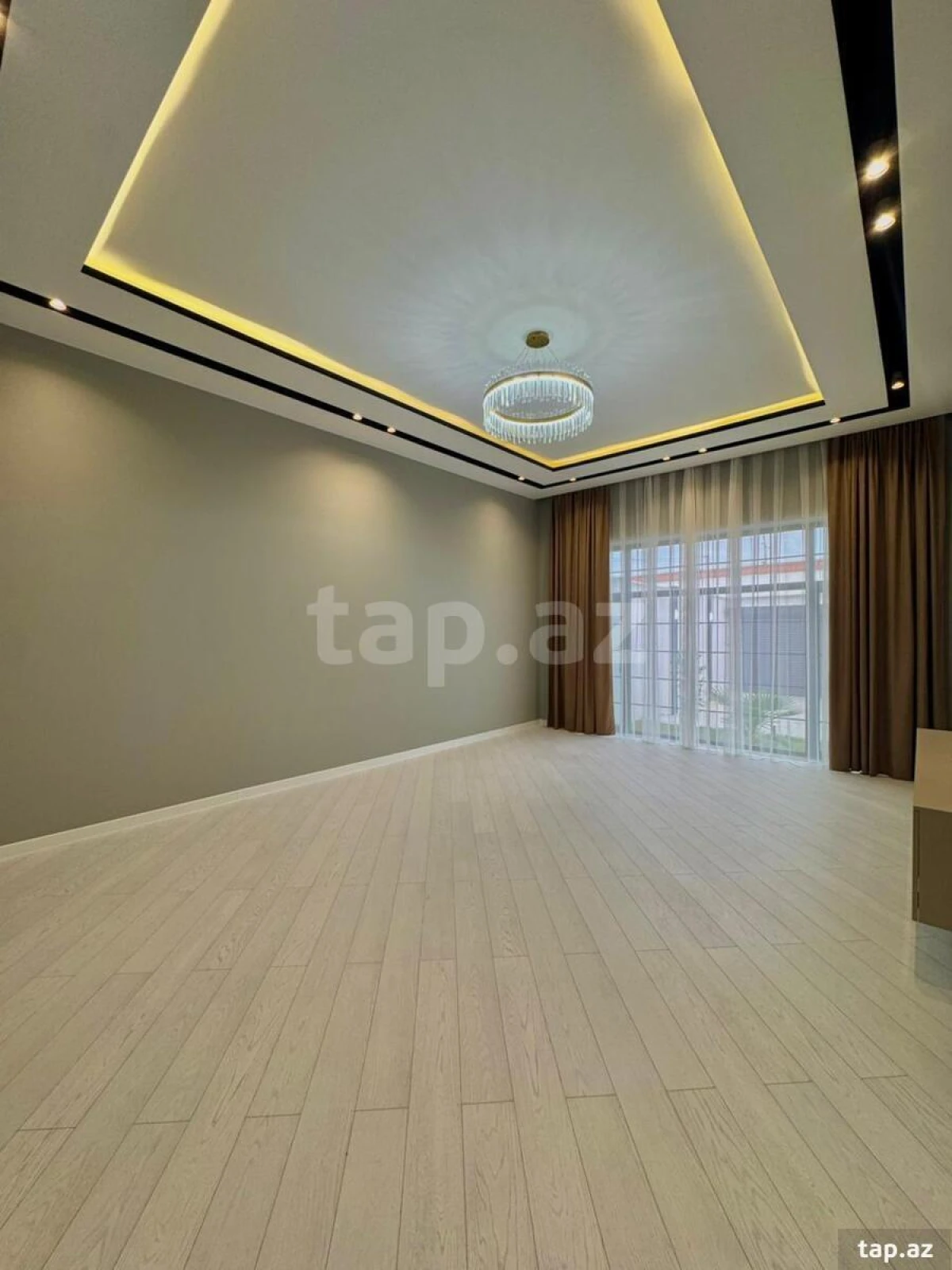 Satılır 4 otaqlı həyət evi