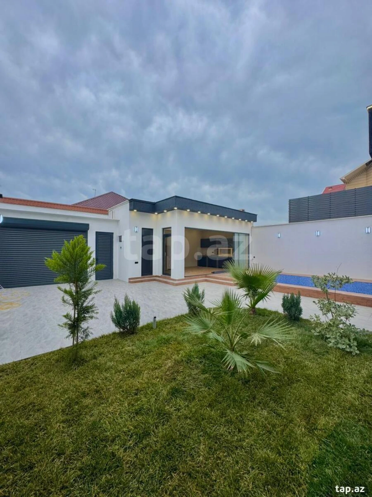 Satılır 4 otaqlı həyət evi