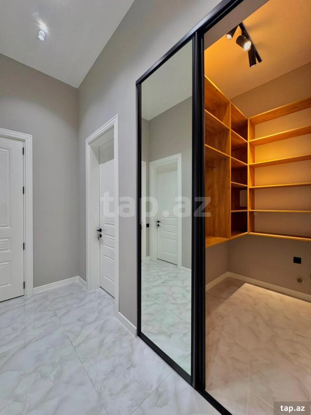 Satılır 4 otaqlı həyət evi