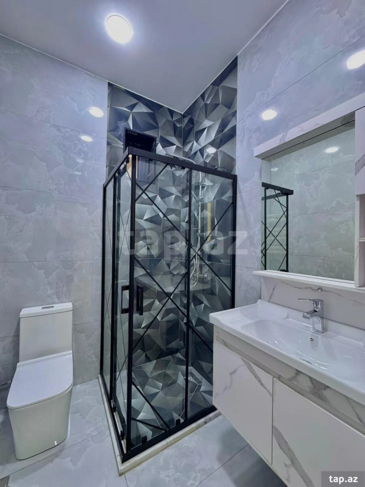 Satılır 4 otaqlı həyət evi