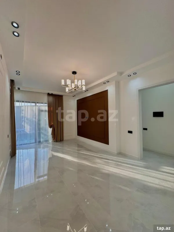 Satılır 4 otaqlı həyət evi