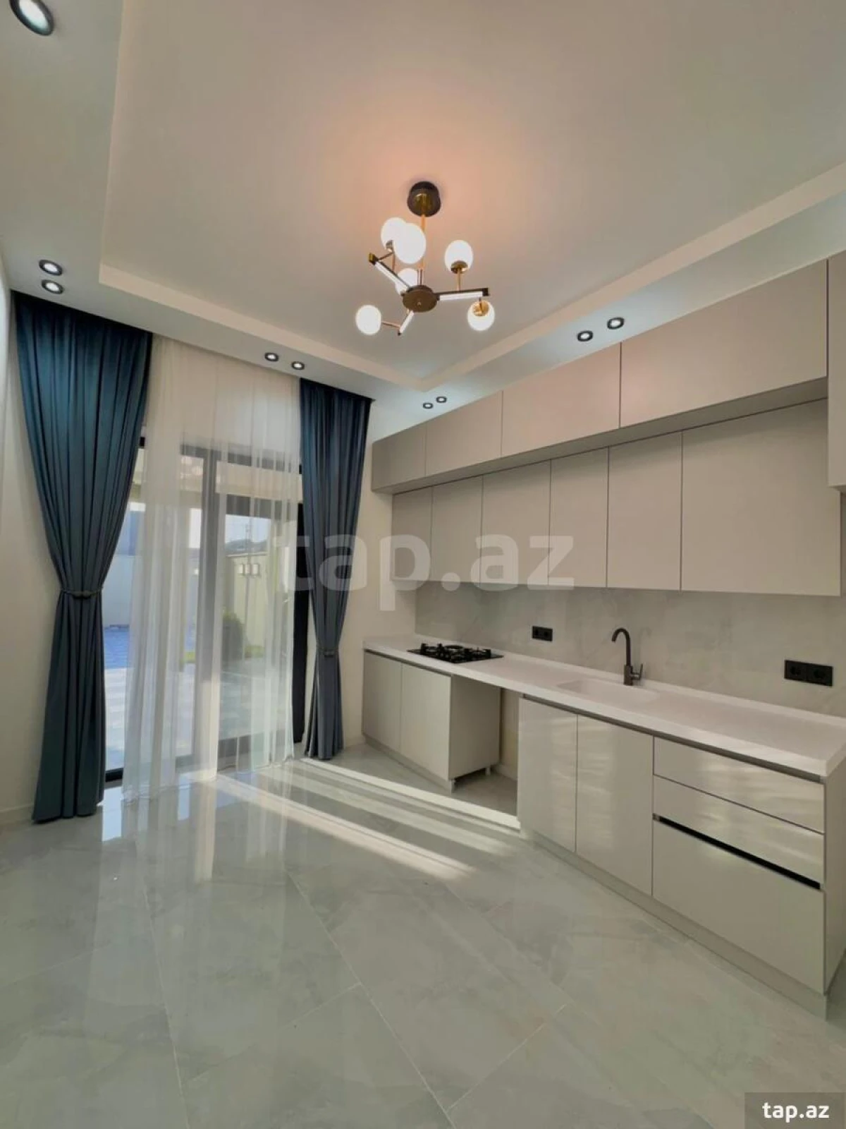 Satılır 4 otaqlı həyət evi