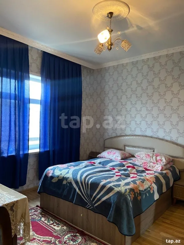 Satılır 4 otaqlı həyət evi