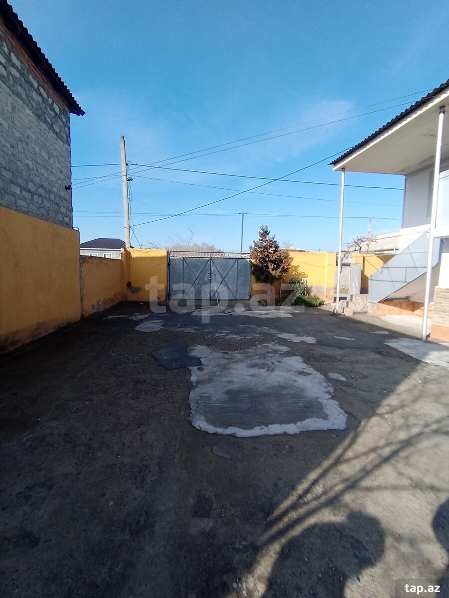Satılır 7 otaqlı həyət evi 260 m²