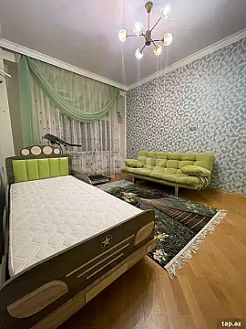 Satılır 3 otaqlı yeni tikili 140 m²