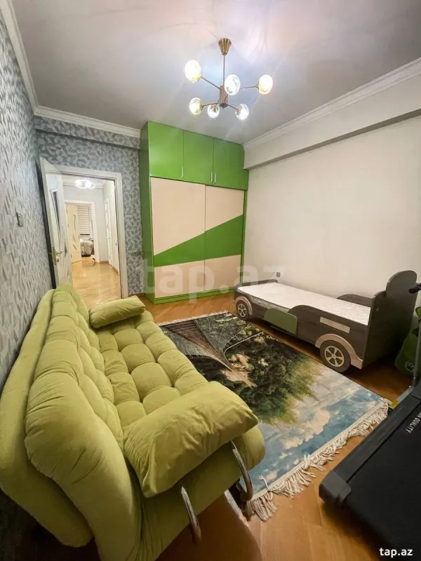 Satılır 3 otaqlı yeni tikili 140 m²