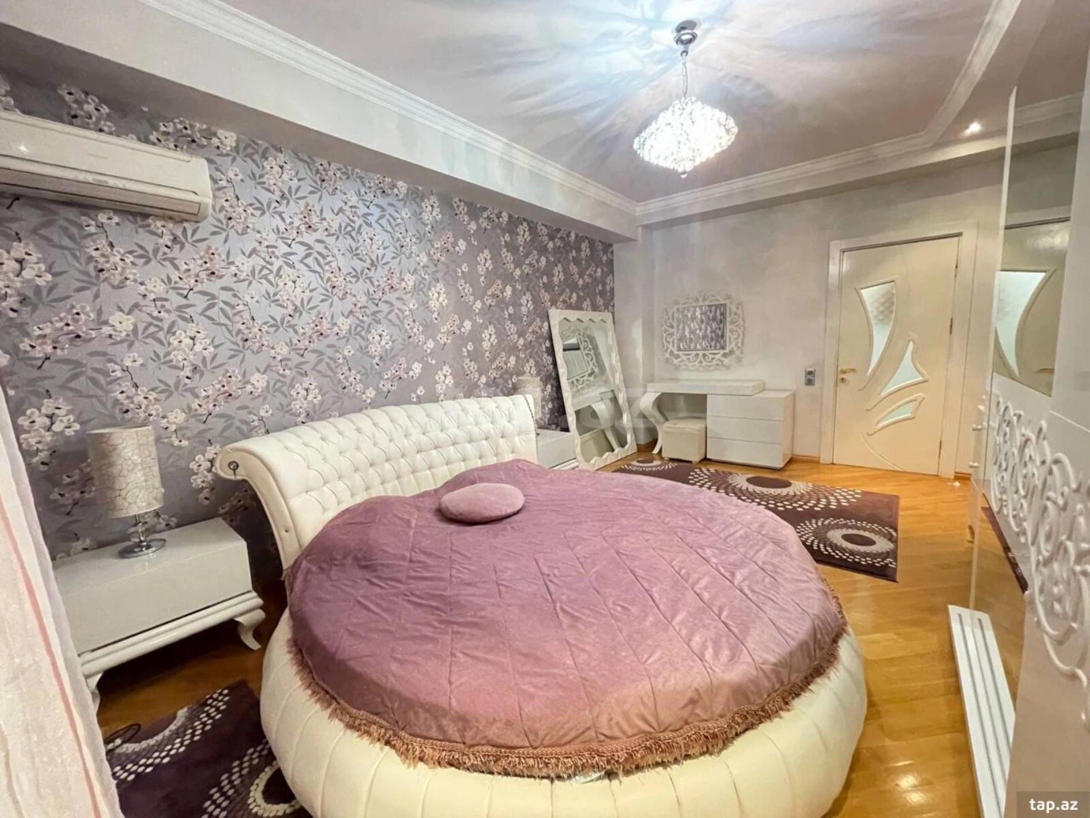 Satılır 3 otaqlı yeni tikili 140 m²