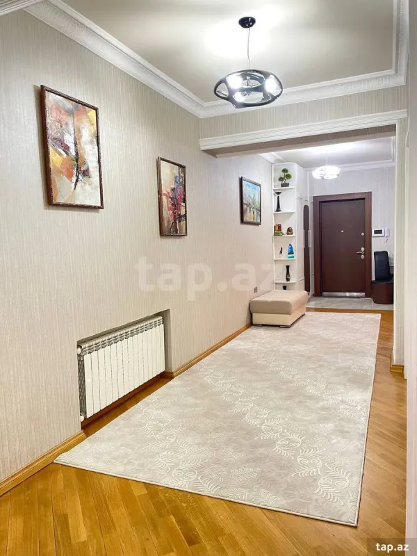 Satılır 3 otaqlı yeni tikili 140 m²