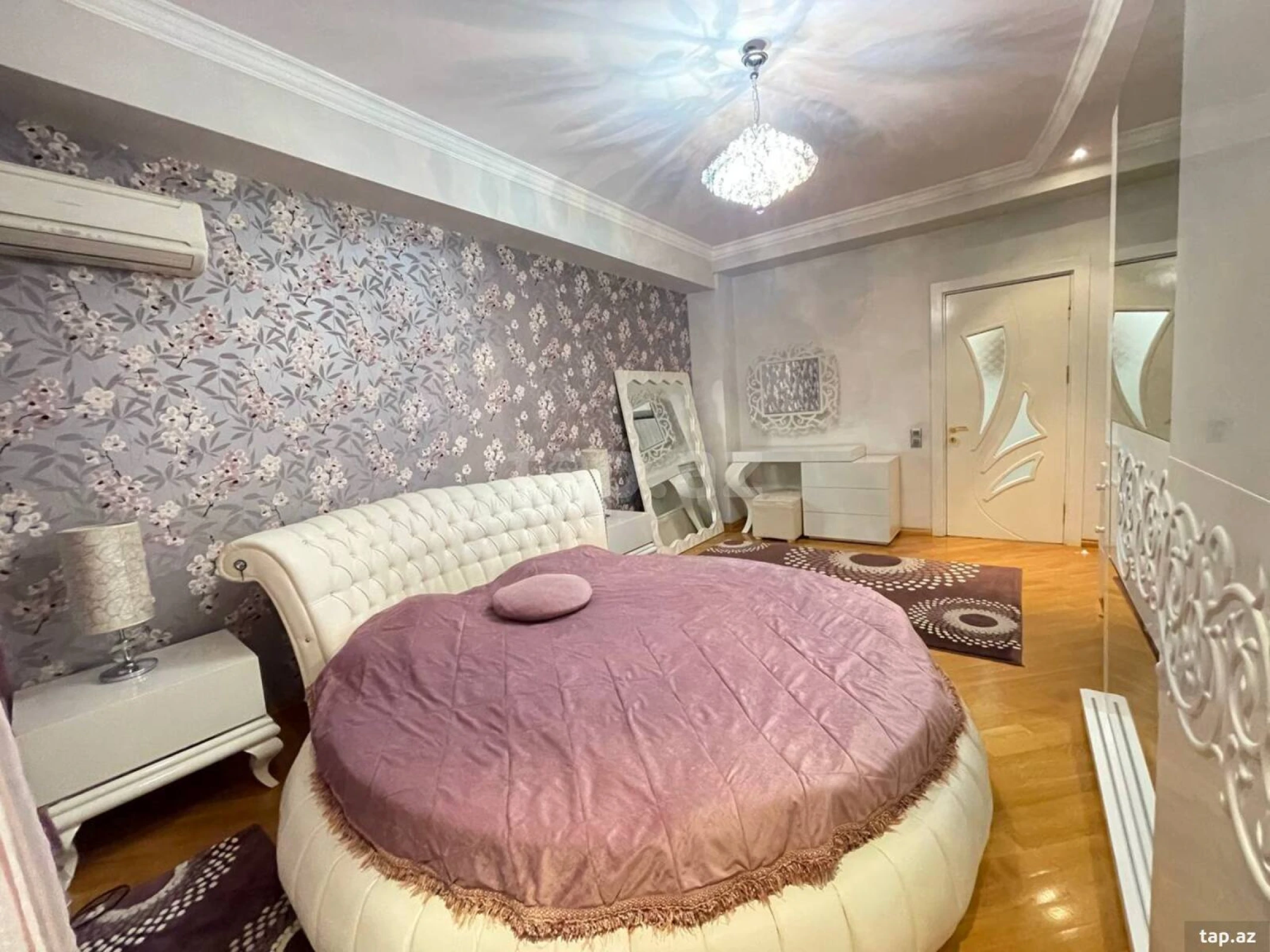 Satılır 3 otaqlı yeni tikili 140 m²