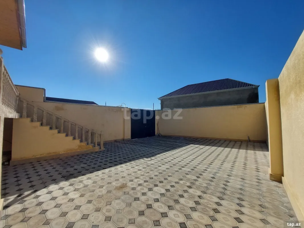 Satılır 4 otaqlı həyət evi