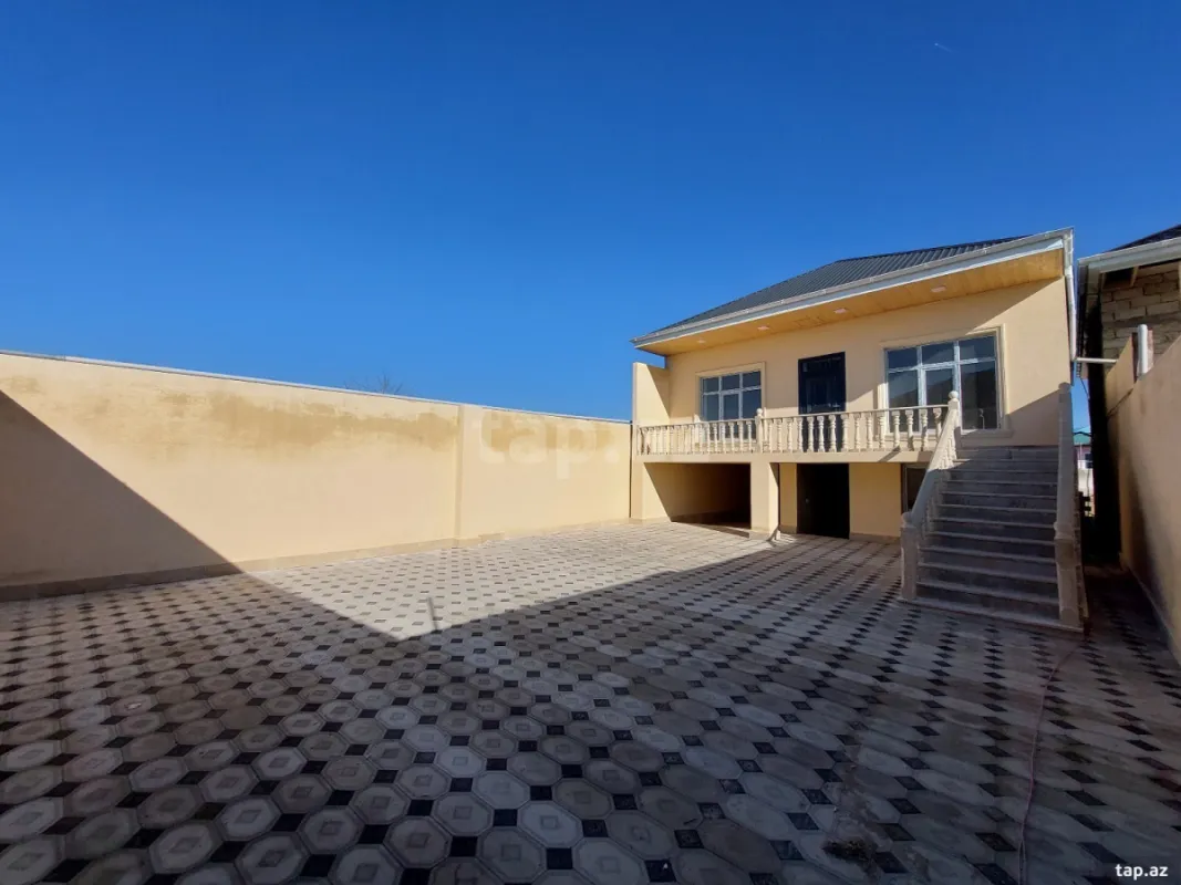 Satılır 4 otaqlı həyət evi