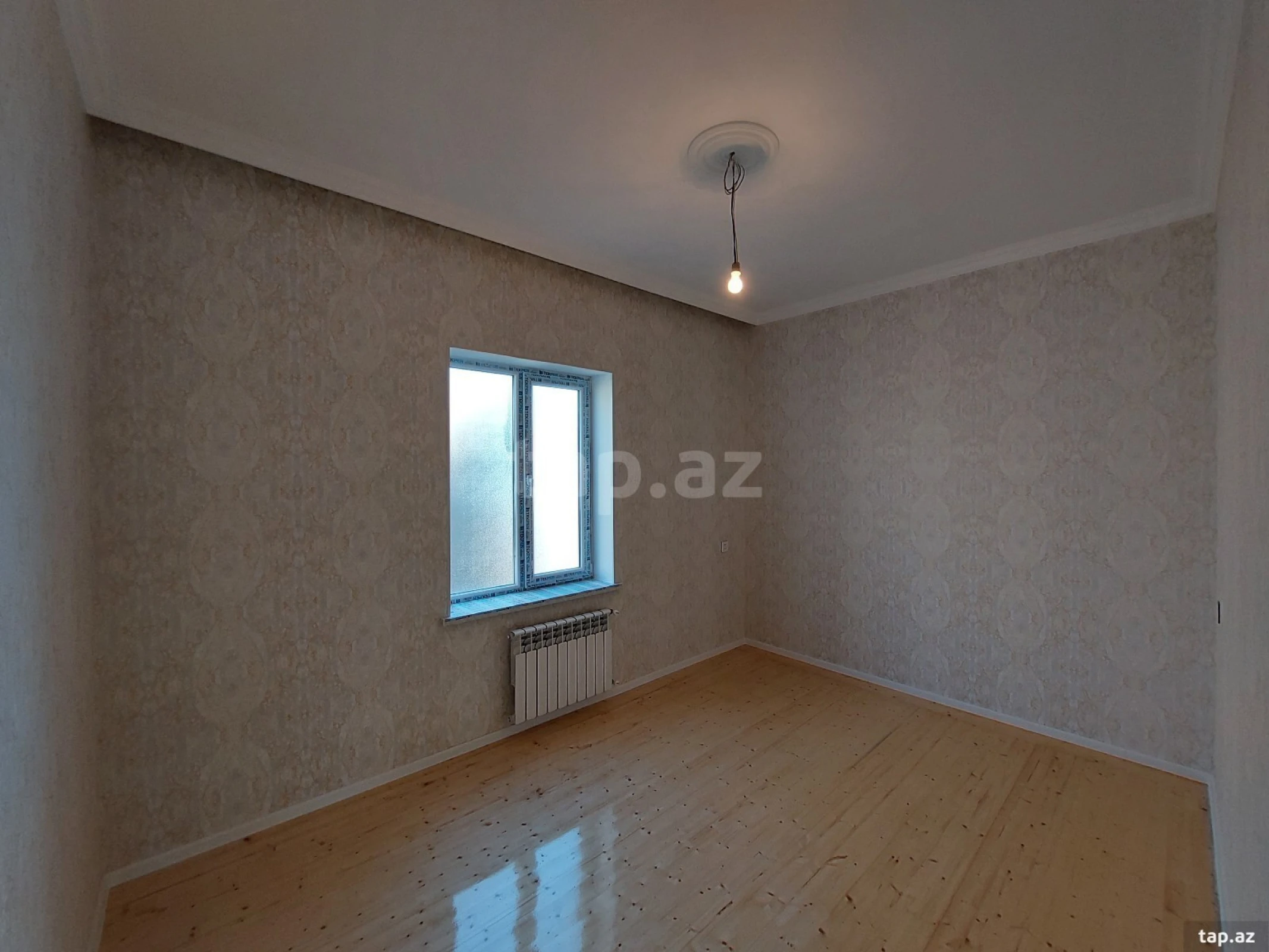 Satılır 4 otaqlı həyət evi