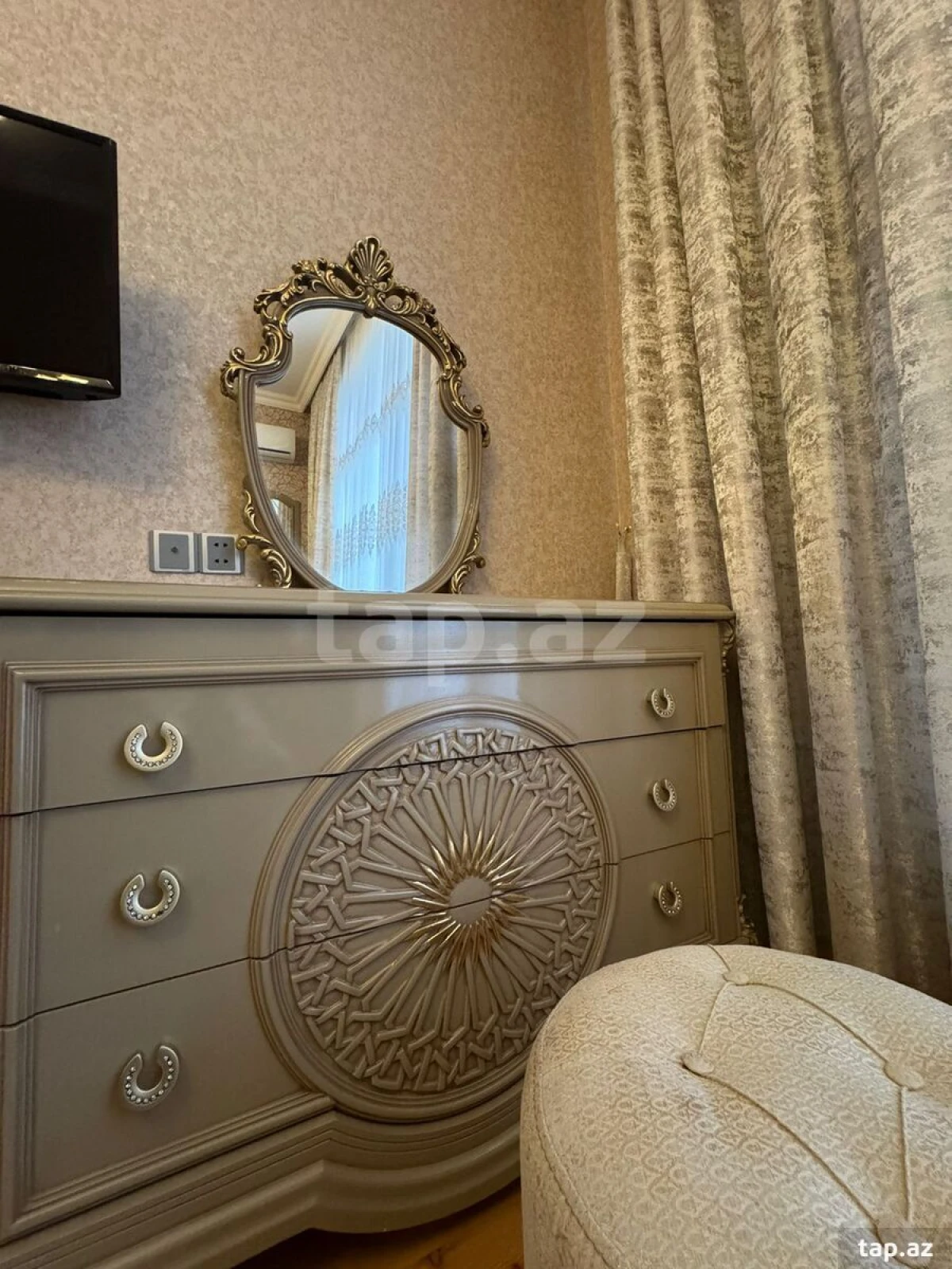 Satılır 10 otaqlı həyət evi